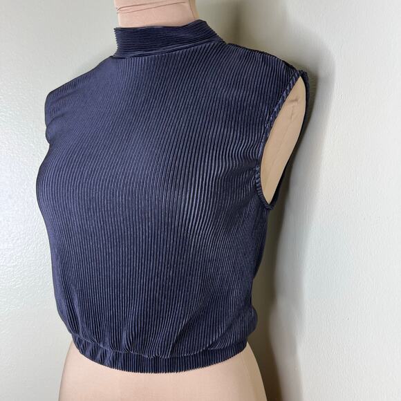 RO&DE Crop Top Small Womens Crinkle Plisse Co-Ord Keyhole Mock Neck Blouson New - Picture 3 of 7